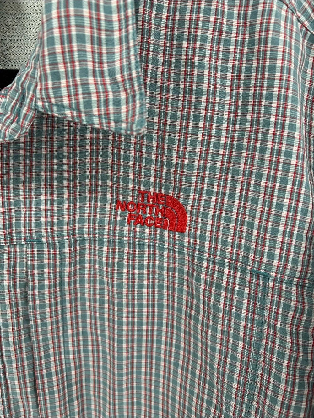 The North Face Short-Sleeve Plaid Button-Up Shirt - Red and Blue